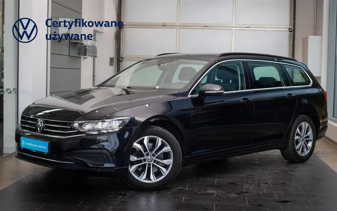 Volkswagen Passat cena 94900 przebieg: 67600, rok produkcji 2021 z Łódź małe 781